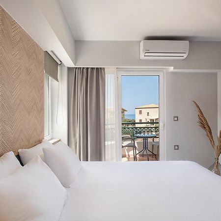 Alexia Beach Hotel Ajía Marína Kültér fotó