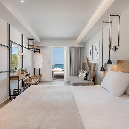 Alexia Beach Hotel Ajía Marína Kültér fotó