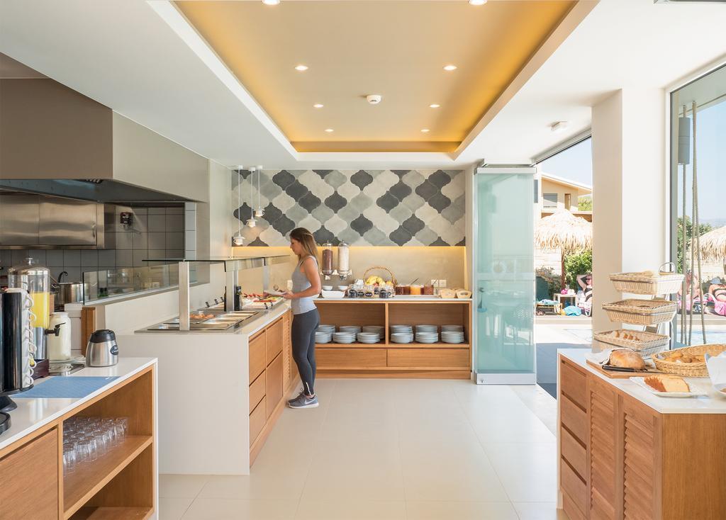 Alexia Beach Hotel Ajía Marína Kültér fotó